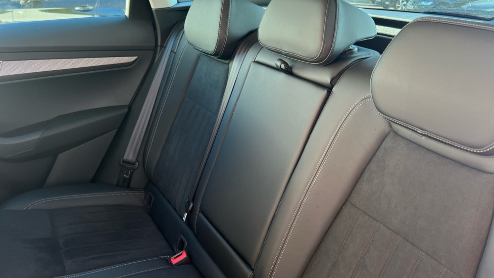 Used Skoda Karoq 2024 for sale - 76870515: Photo 15