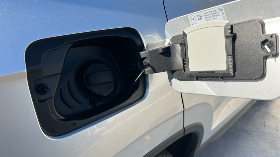 Used Skoda Karoq 2024 for sale - 76870515: Photo 29