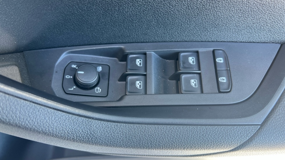 Used Skoda Karoq 2024 for sale - 76870515: Photo 41