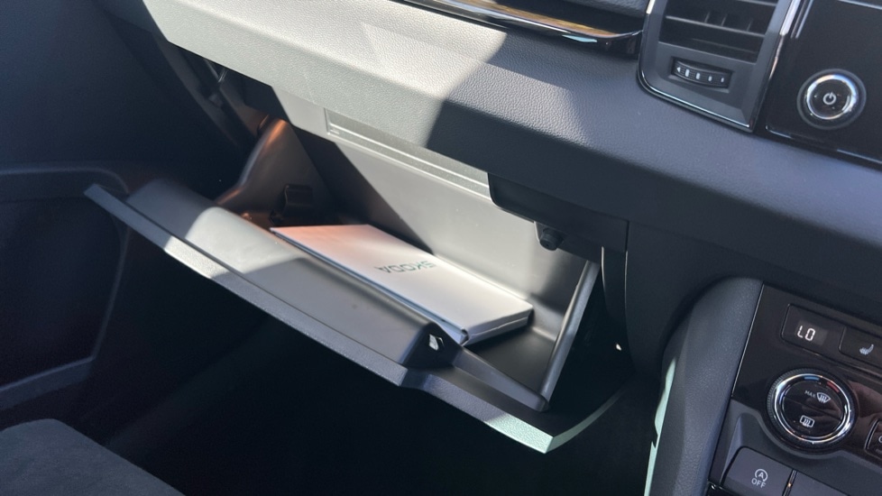 Used Skoda Karoq 2024 for sale - 76870515: Photo 67