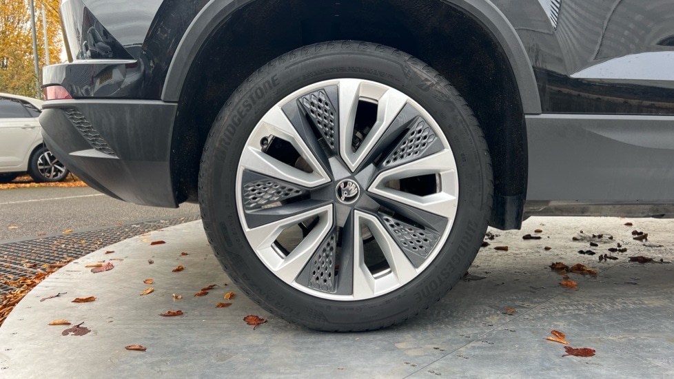 Used Skoda Karoq 2023 for sale - 76415264: Photo 5