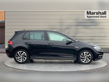 Used Volkswagen Golf 2020 for sale - 76984131: Photo