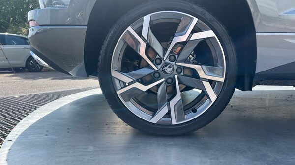 Used Skoda Karoq 2025 for sale - 75467528: Photo 5