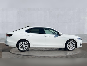 Used Skoda Superb 2025 for sale - 75467539: Photo