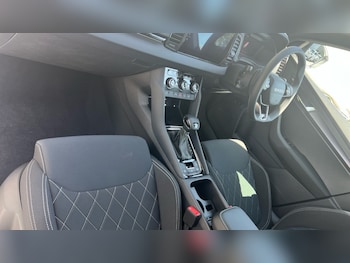 Used Skoda Karoq 2025 for sale - 75467836: Photo