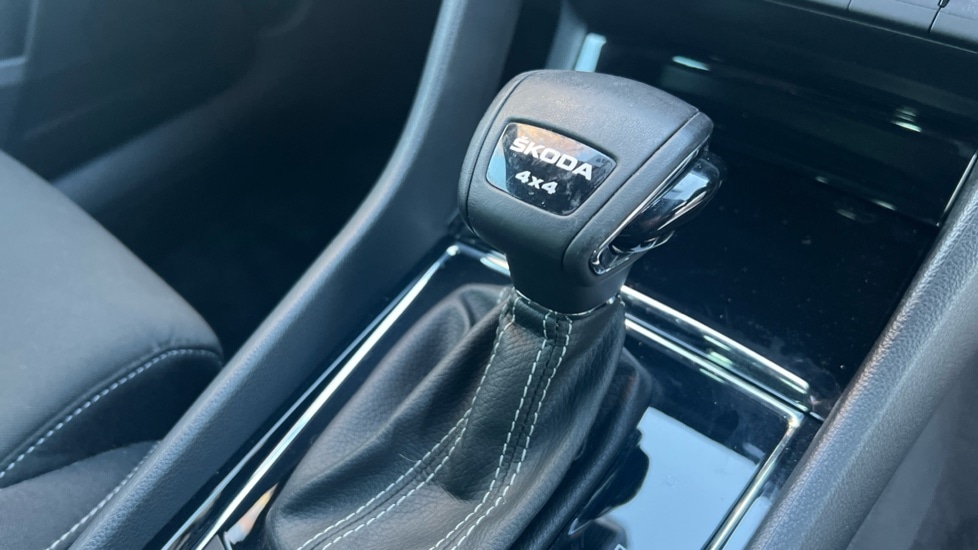 Used Skoda Karoq 2022 for sale - 76872543: Photo 48