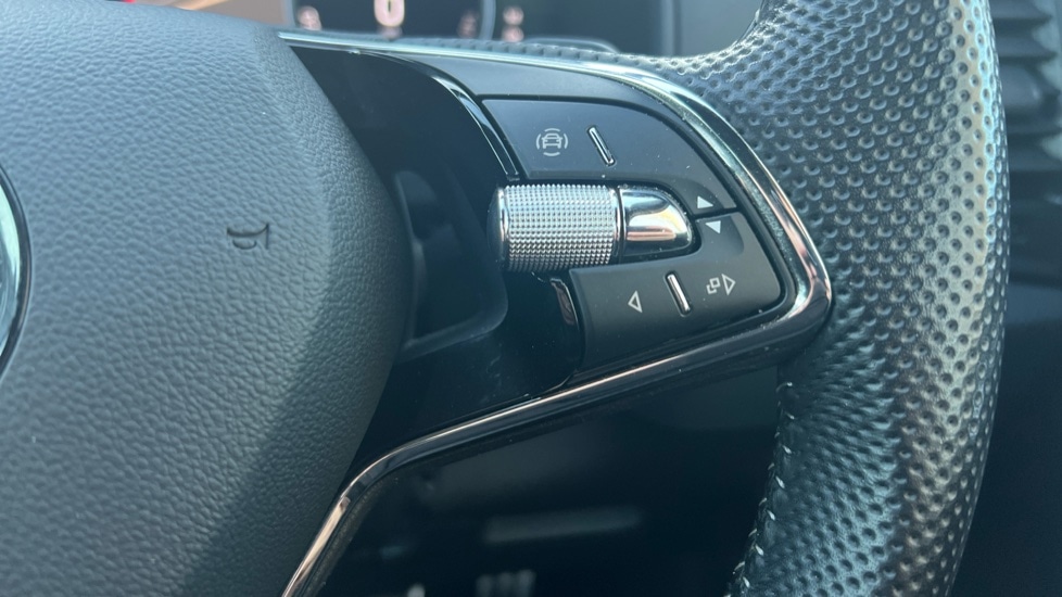 Used Skoda Karoq 2022 for sale - 76872543: Photo 64