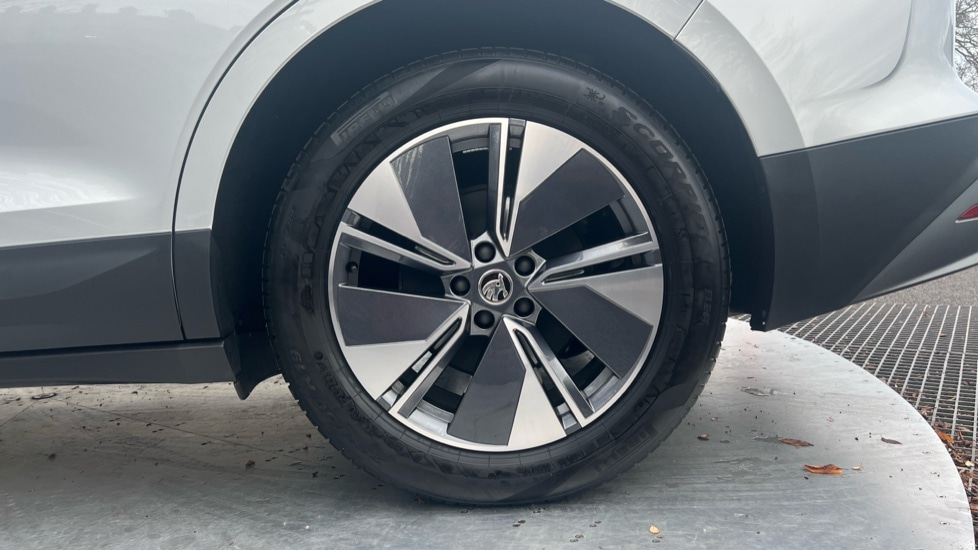 Used Skoda Enyaq 2025 for sale - 76872969: Photo 19