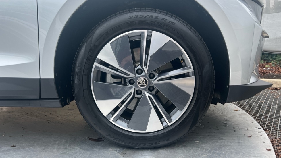 Used Skoda Enyaq 2025 for sale - 76872969: Photo 20
