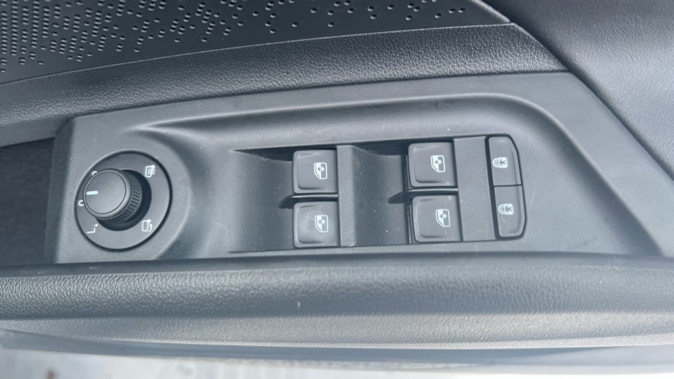 Used Skoda Enyaq 2025 for sale - 76872969: Photo 41