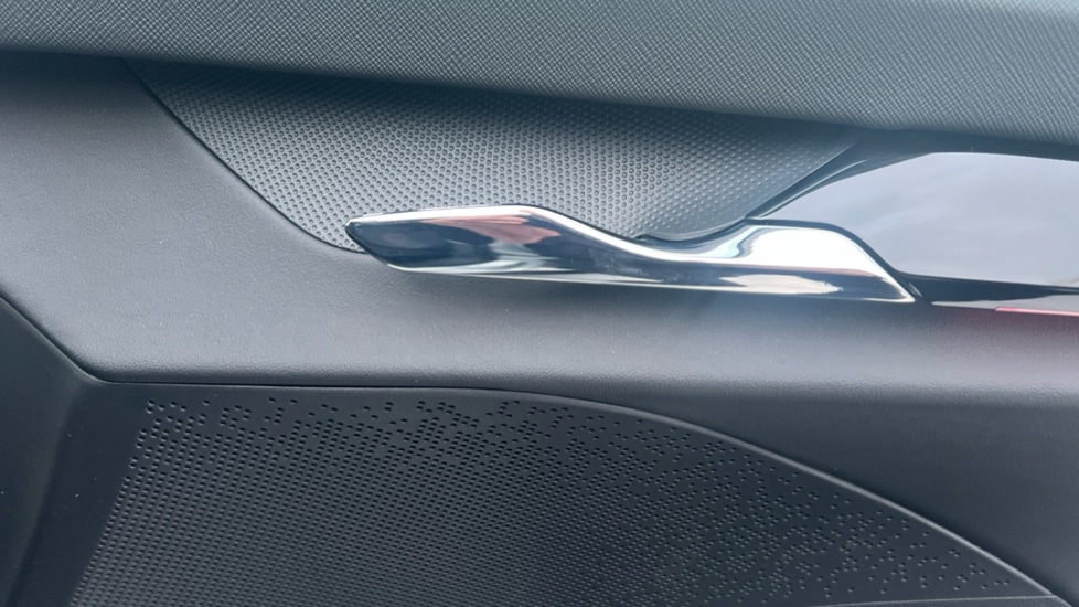 Used Skoda Enyaq 2025 for sale - 76872969: Photo 42