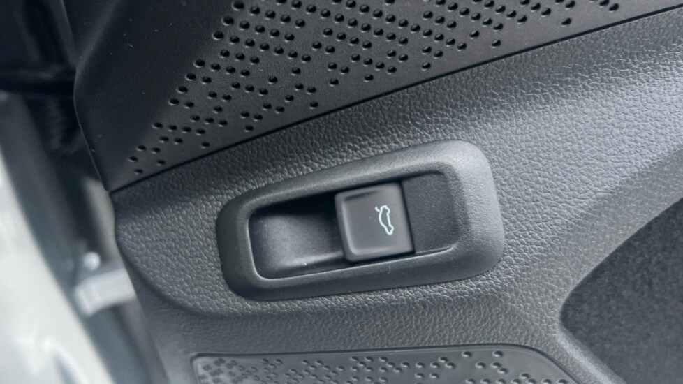 Used Skoda Enyaq 2025 for sale - 76872969: Photo 43