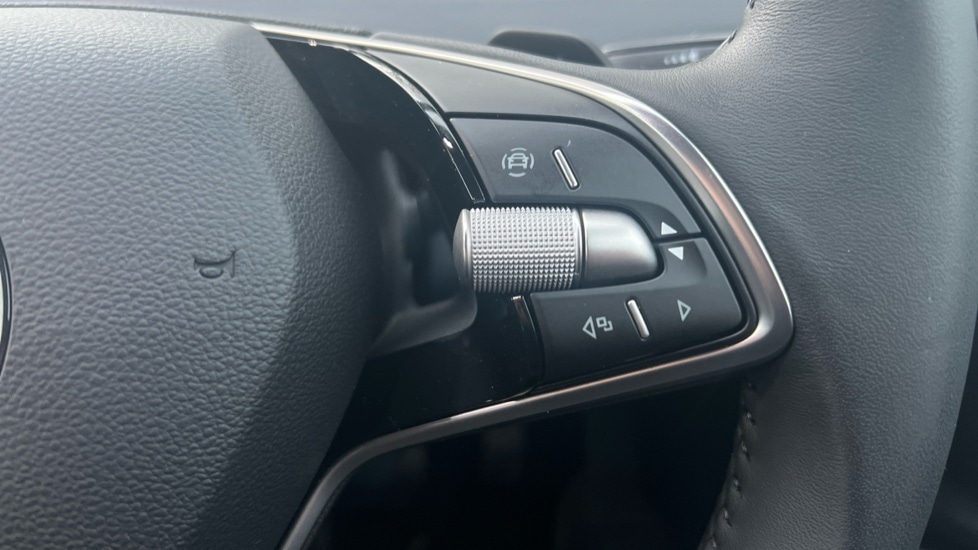 Used Skoda Enyaq 2025 for sale - 76872969: Photo 62