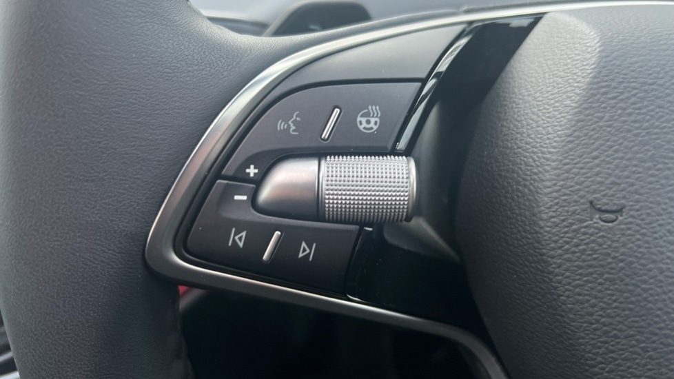 Used Skoda Enyaq 2025 for sale - 76872969: Photo 63