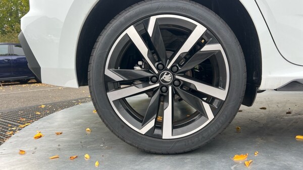 Used Skoda Kamiq 2025 for sale - 76289958: Photo 5