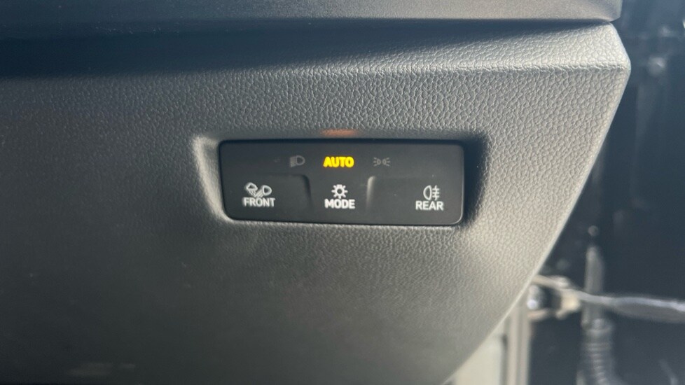 Used Skoda Superb 2025 for sale - 75843741: Photo 45