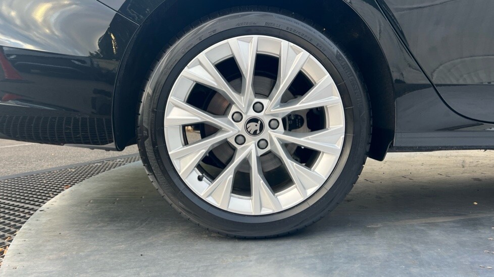 Used Skoda Superb 2025 for sale - 75843741: Photo 5
