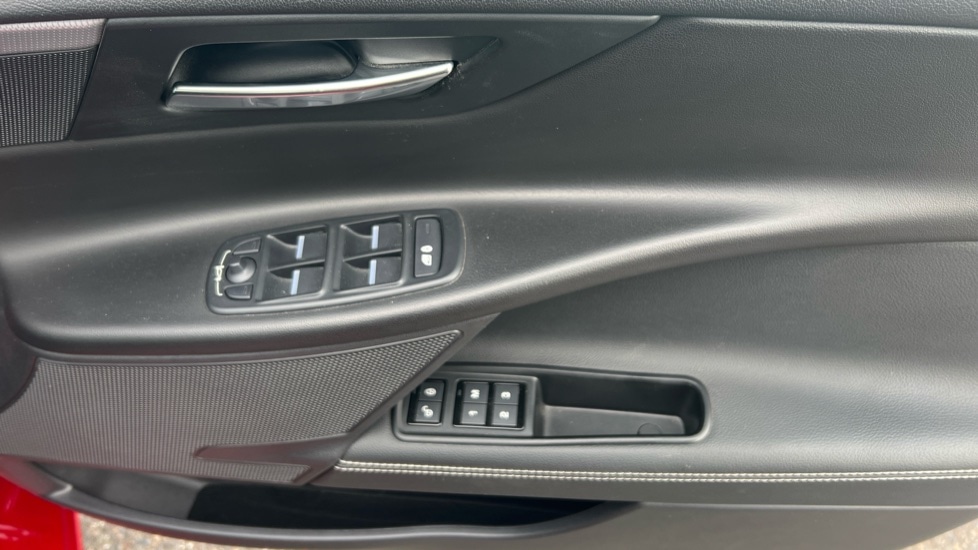Used Jaguar XE 2017 for sale - 76501575: Photo 30