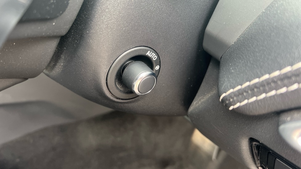 Used Jaguar XE 2017 for sale - 76501575: Photo 50