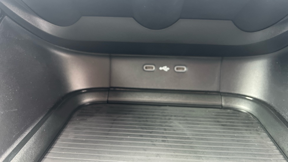 Used Jaguar XE 2017 for sale - 76501575: Photo 70