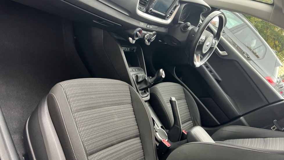 Used Kia Stonic 2019 for sale - 76321904: Photo 10