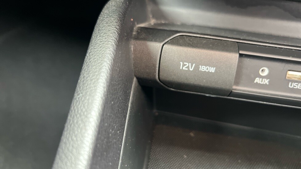 Used Kia Stonic 2019 for sale - 76321904: Photo 59