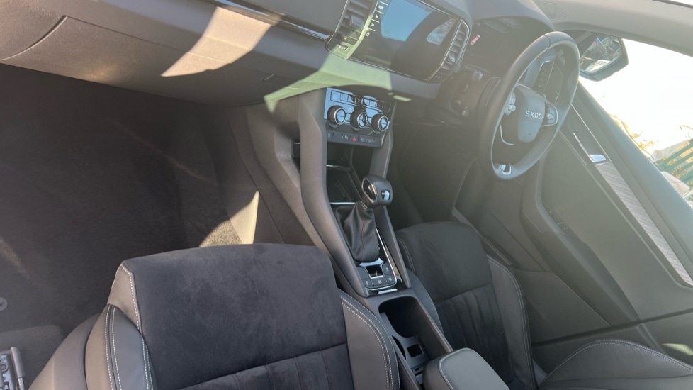 Used Skoda Karoq 2025 for sale - 76874049: Photo 2