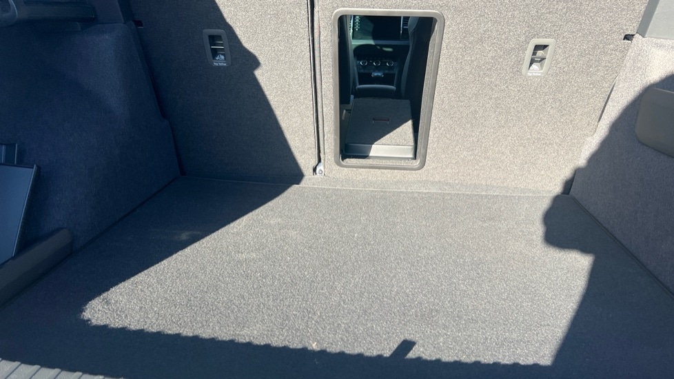 Used Skoda Karoq 2025 for sale - 76874049: Photo 33