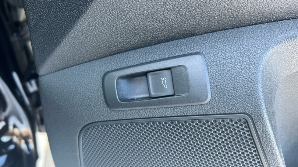 Used Skoda Karoq 2025 for sale - 76874049: Photo 44