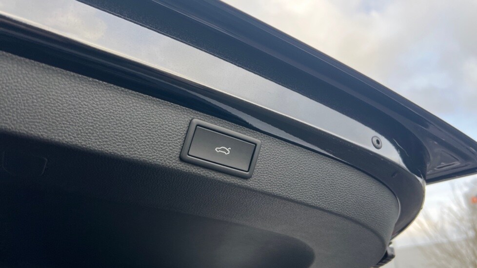 Used Skoda Karoq 2025 for sale - 76130791: Photo 32