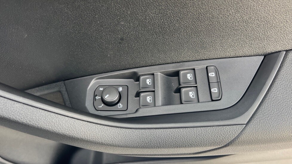 Used Skoda Karoq 2025 for sale - 76130791: Photo 42