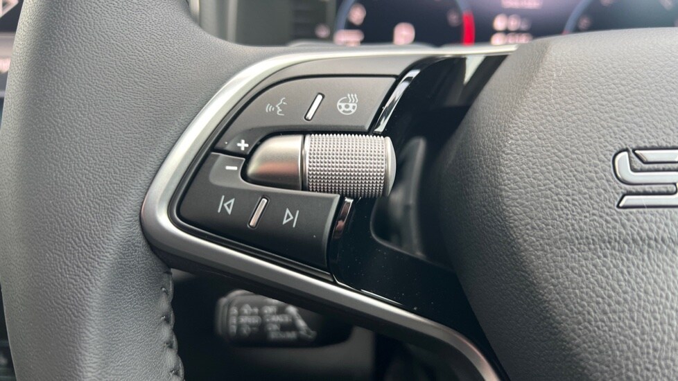 Used Skoda Karoq 2025 for sale - 76130791: Photo 68