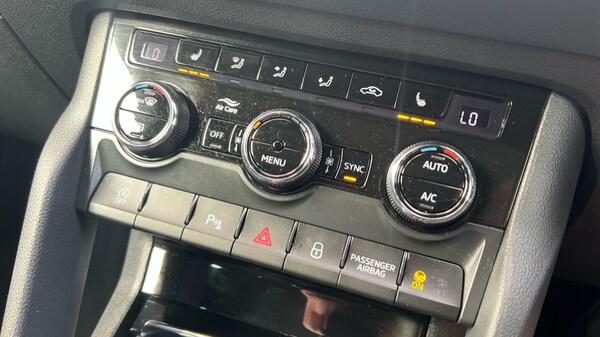 Used Skoda Karoq 2023 for sale - 76096061: Photo 60