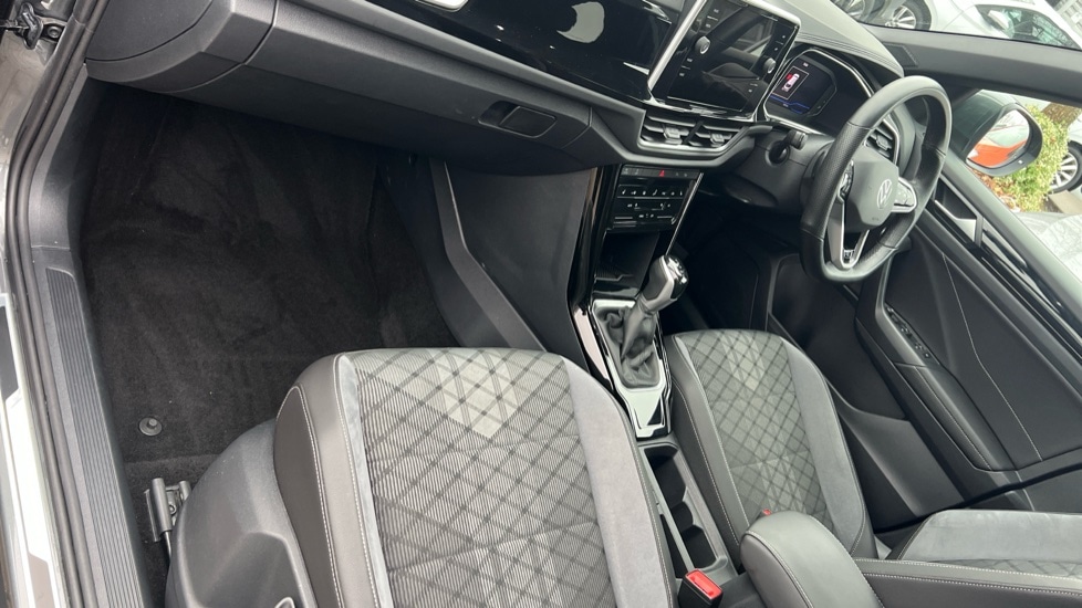 Used Volkswagen T-Roc 2023 for sale - 76872196: Photo 10