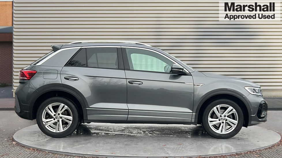 Used Volkswagen T-Roc 2023 for sale - 76872196: Photo 2