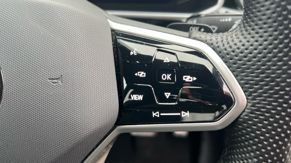 Used Volkswagen T-Roc 2023 for sale - 76872196: Photo 22