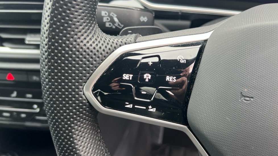 Used Volkswagen T-Roc 2023 for sale - 76872196: Photo 23