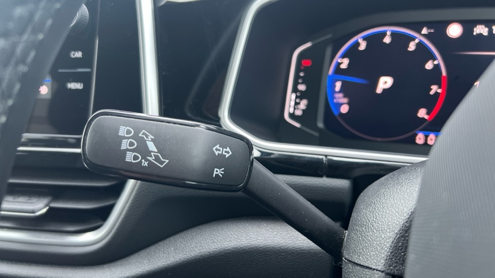 Used Volkswagen T-Roc 2023 for sale - 76872196: Photo 25