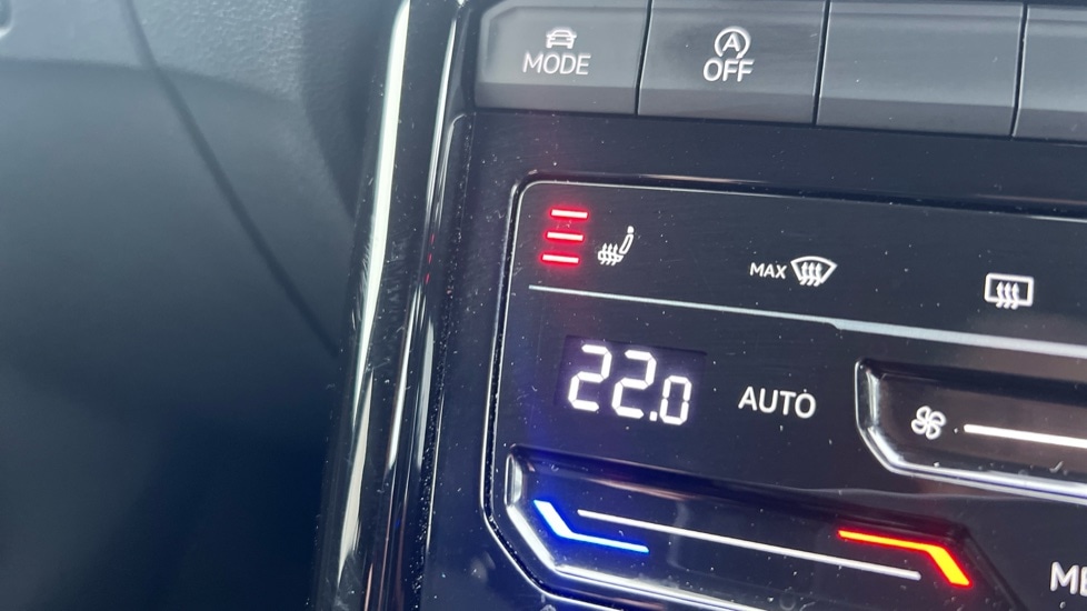 Used Volkswagen T-Roc 2023 for sale - 76872196: Photo 32