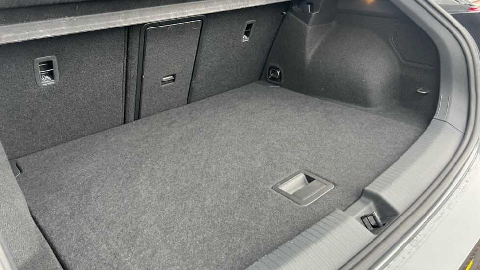 Used Volkswagen T-Roc 2023 for sale - 76872196: Photo 37