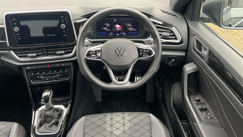Used Volkswagen T-Roc 2023 for sale - 76872196: Photo 42