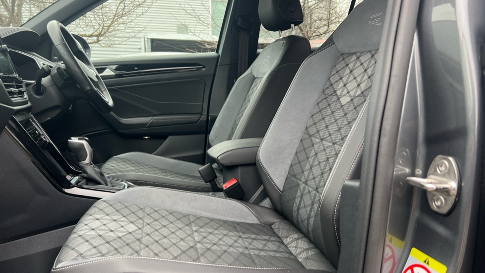 Used Volkswagen T-Roc 2023 for sale - 76872196: Photo 43