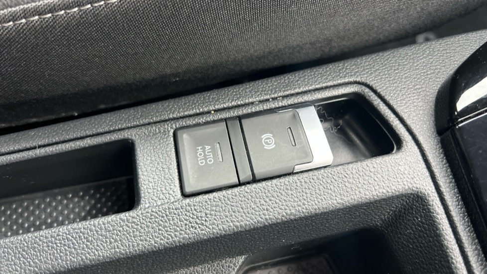 Used Volkswagen T-Roc 2023 for sale - 76872196: Photo 46