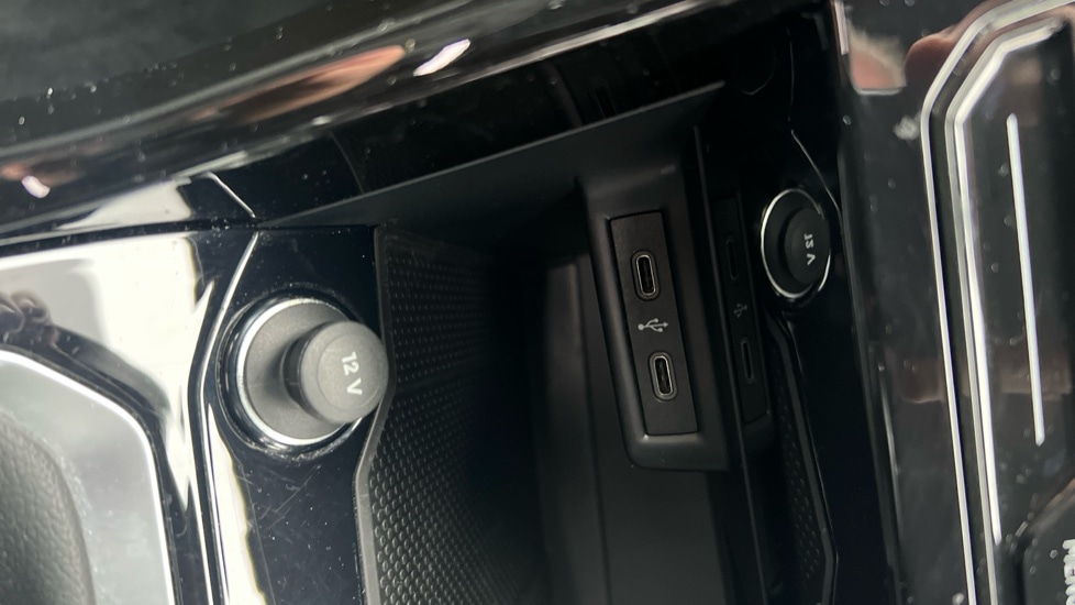 Used Volkswagen T-Roc 2023 for sale - 76872196: Photo 47