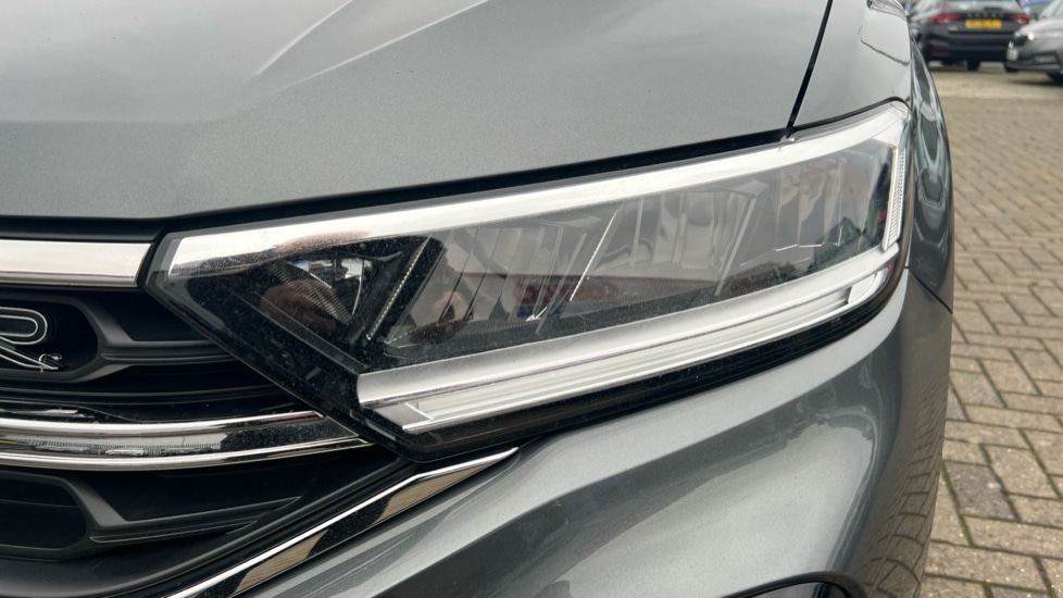 Used Volkswagen T-Roc 2023 for sale - 76872196: Photo 55