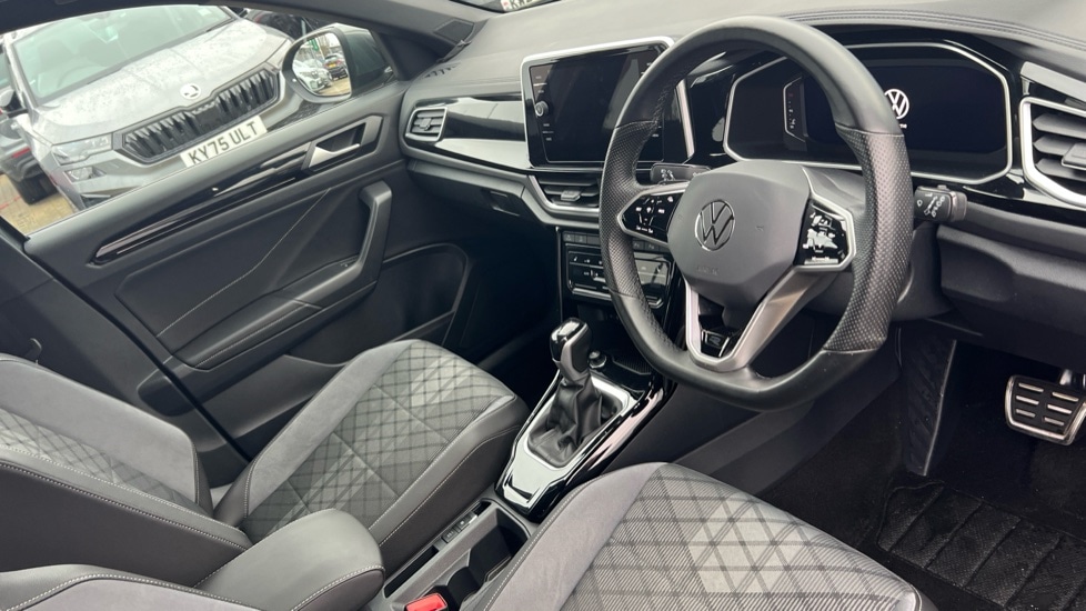 Used Volkswagen T-Roc 2023 for sale - 76872196: Photo 9