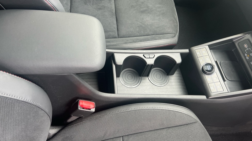 Used Hyundai KONA 2025 for sale - 76870282: Photo 28