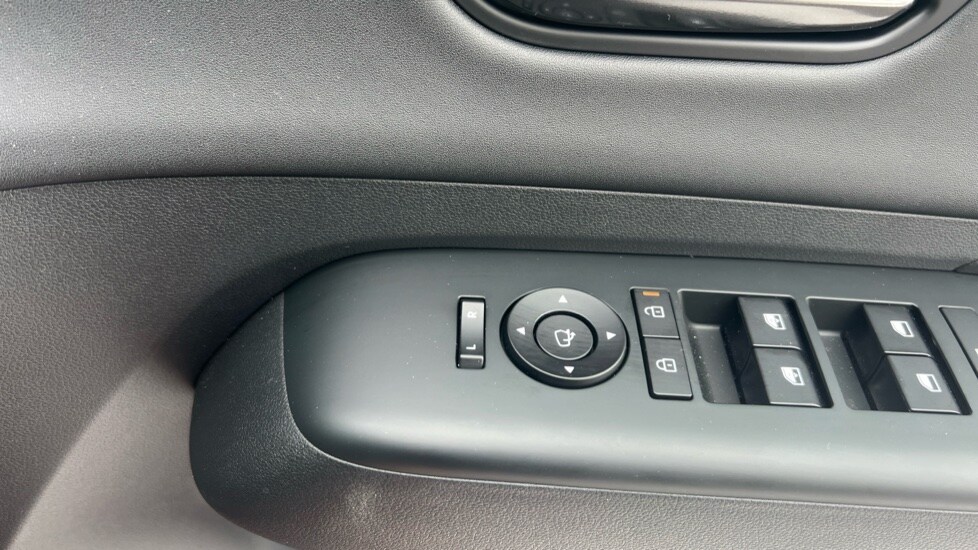 Used Hyundai KONA 2025 for sale - 76870282: Photo 71