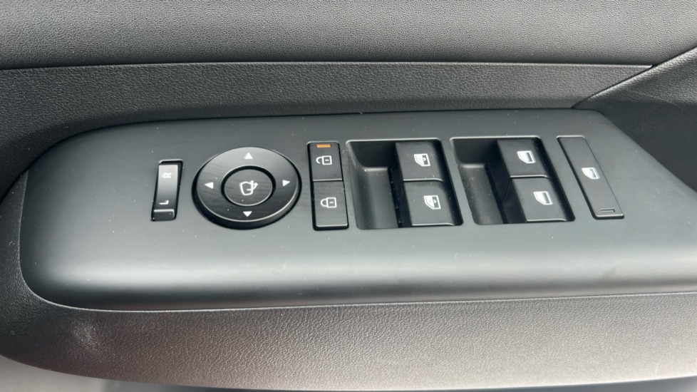 Used Hyundai KONA 2025 for sale - 76870282: Photo 72