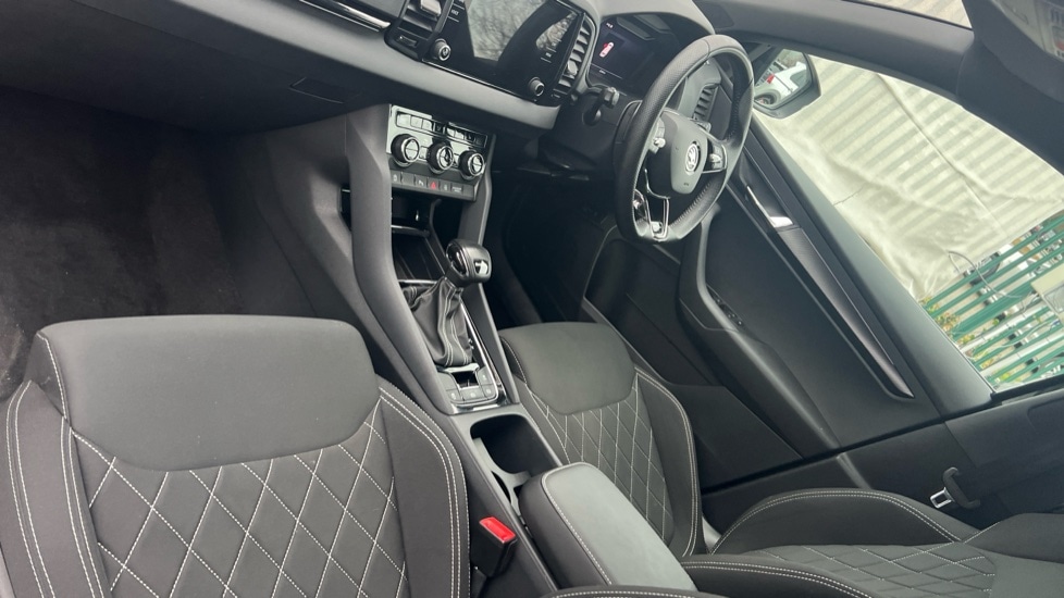 Used Skoda Karoq 2022 for sale - 76872389: Photo 2